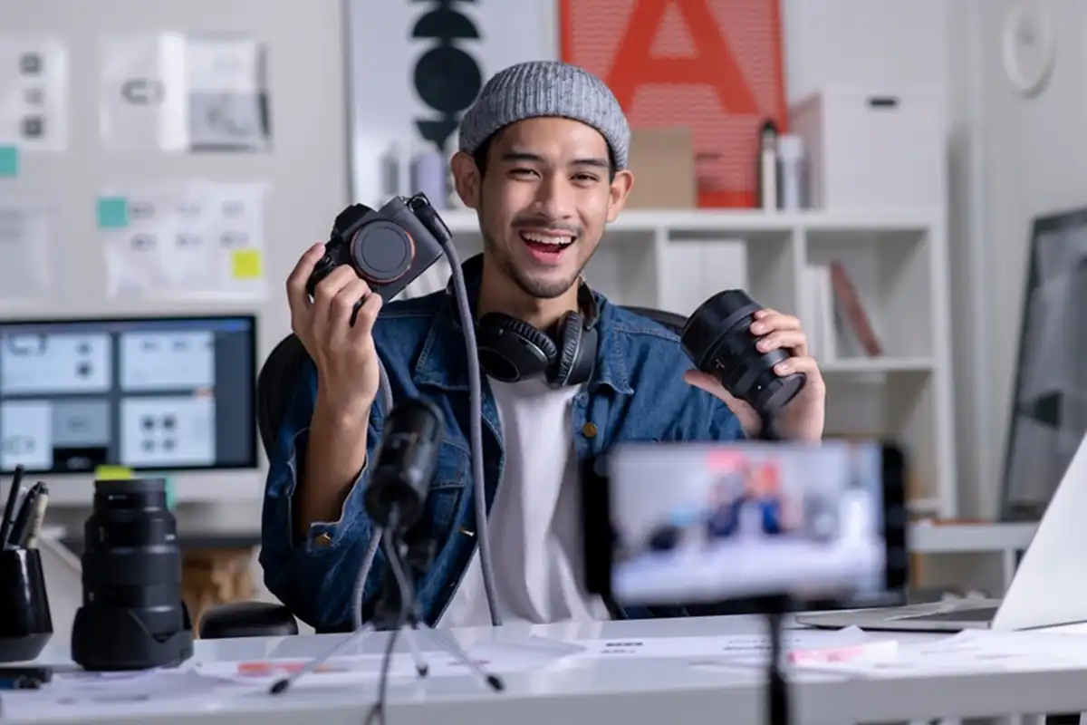 influencia haciendo un video de contenidos